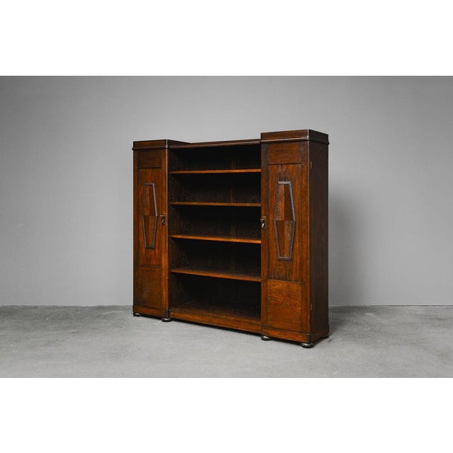 Art Nouveau Bookcase in Oak For Sale - Image 4 of 18