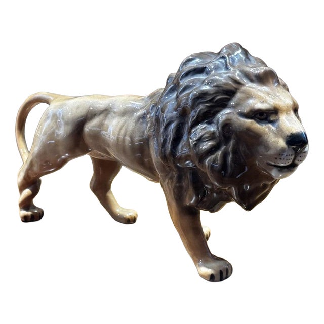 Large Lion from Beswick For Sale