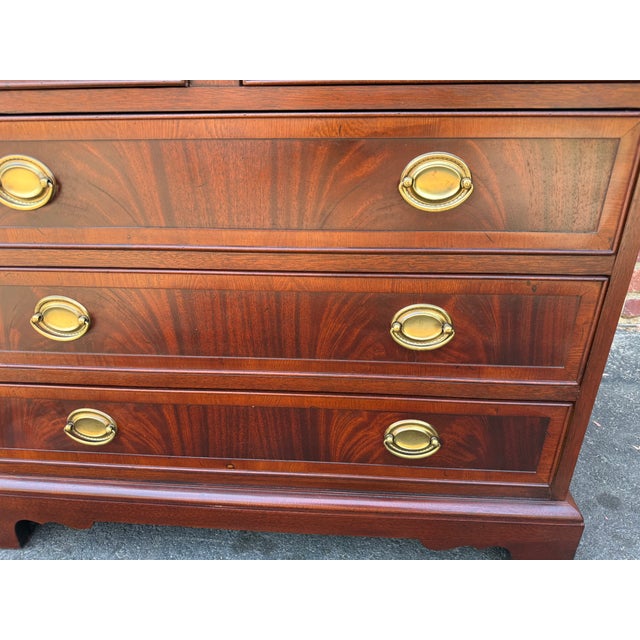 Pair of L Hekman Copley Place Georgian Chippendale Style Inlaid Mahogany Chest of Drawers / Nightstands For Sale - Image 15 of 18