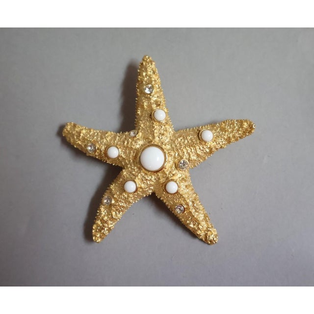Trifari Vintage Trifari Gold Tone Starfish Brooch With Cabochons & Rhinestones For Sale - Image 4 of 4