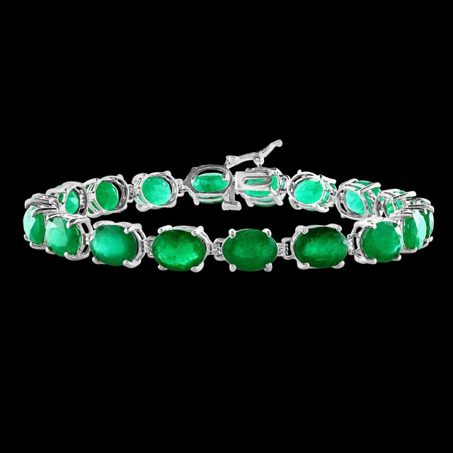 23 Carat Natural Emerald Cocktail Tennis Bracelet 14 Karat White Gold For Sale - Image 17 of 18