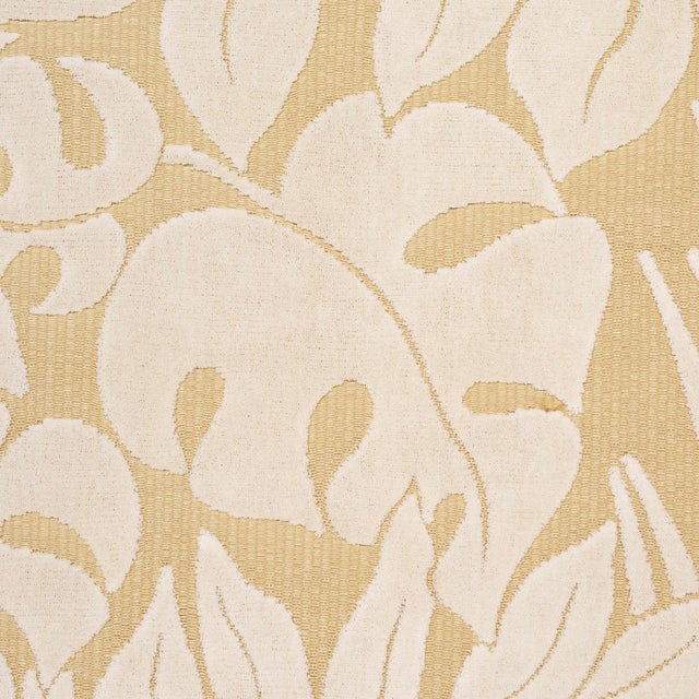 Contemporary SAMPLE - Schumacher Miramar Indoor/Outdoor Velvet Fabric In White Sand For Sale - Image 3 of 4
