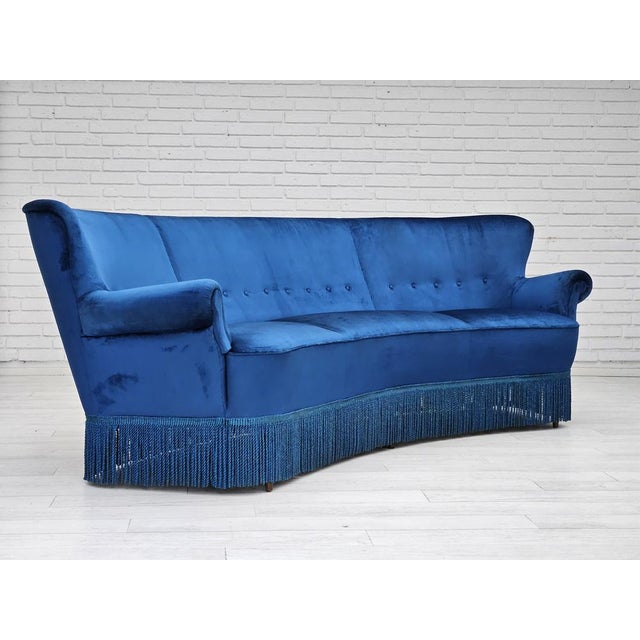 Danish 3-Seater Curved Sofa in Blue Furniture Velour & Beech Wood Legs, 1960s For Sale - Image 17 of 17