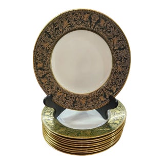 Set of 10 Florentine Dark Green 8" Plates by Wedgwood, Early 20th Century For Sale