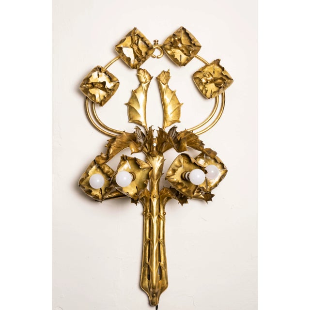Large Art Nouveau Thistle Wall Sconce in Hammered Brass, France, 20th Century For Sale - Image 17 of 17