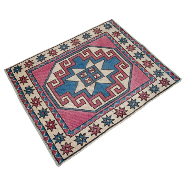 1970s 1970s Small Rug, Entryway Rug, Bath Mat, Kitchen Decor, Turkish Rug, Doormat Yastik Rug 2'7" X 3'5" For Sale - Image 5 of 9