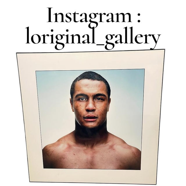 Very large photograph 120/120cm Signed and numbered 1/1 This piece has an attribution mark, I am sure that it is...