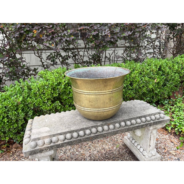 1960s Italian Hammered Brass Planter Stamped Egidio Casagrande For Sale - Image 10 of 10