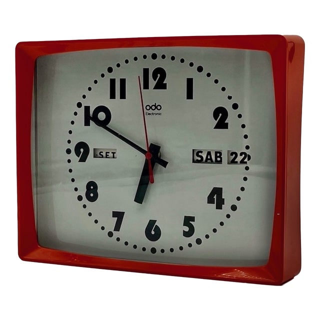 Space Age French Wall Clock with Automatic Calendar by Odo, 1970s For Sale