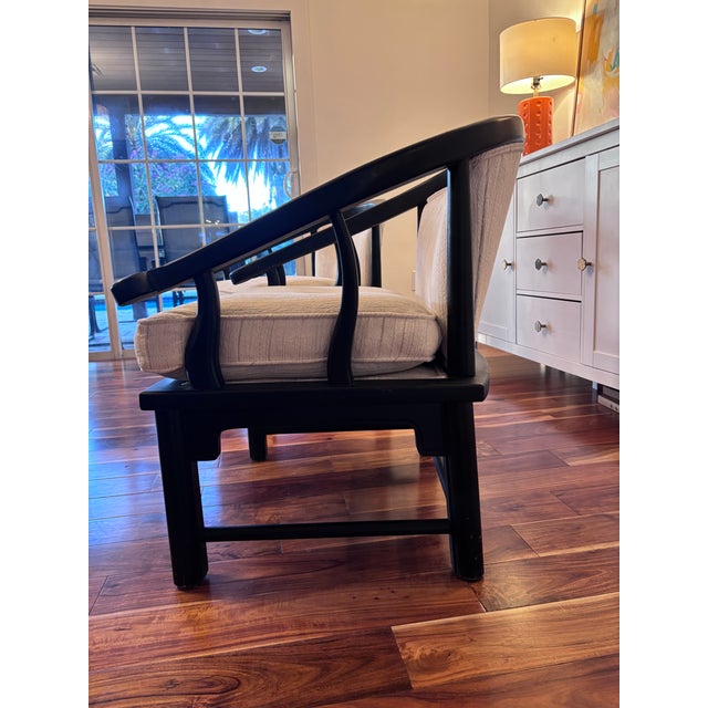 Asian 1950s Pair of Black Frame Asian Ming Style Horseshoe Armchairs, For Sale - Image 3 of 13