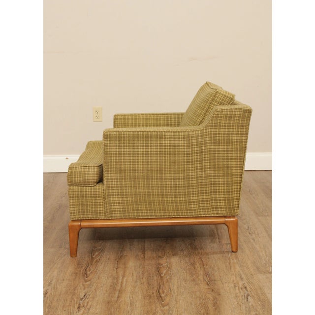 Mid Century Modern Lounge Chairs - A Pair For Sale - Image 9 of 13