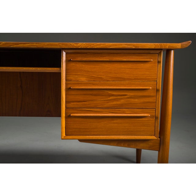 Brown Mid-Century Danish Teak Executive Desk by Arne Vodder for H.P. Hansen, 1960s For Sale - Image 8 of 18
