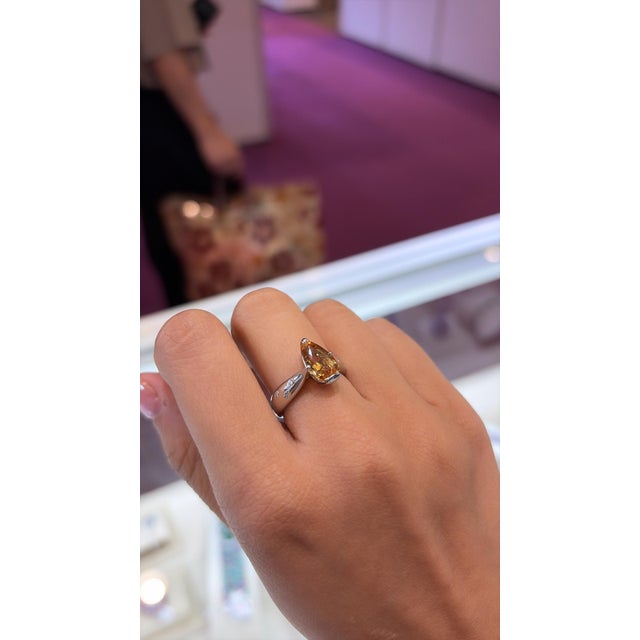Goldenrod Set in Platinium 900, 3.18 Carats, Imperial Topaz & Diamond Engagement Ring, Size 6 For Sale - Image 8 of 11