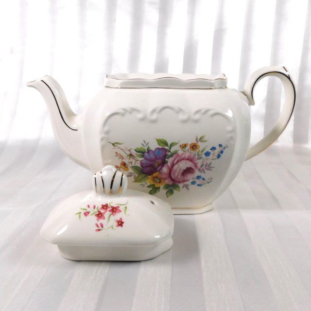 Mid-Century Modern 1990s Windsor Sadler Floral Teapot For Sale - Image 3 of 6