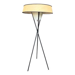Gerald Thurston Tripod Floor Lamp – Original Shade & Diffuser Excellent Condition For Sale