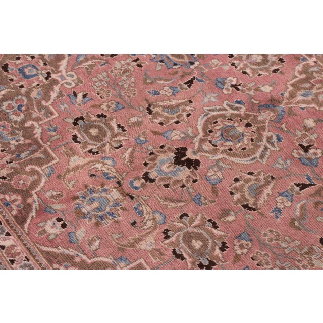 Vintage Hand-Knotted Wool Rug – 8'0" X 11'6" – Pink, Light Brown For Sale - Image 4 of 8