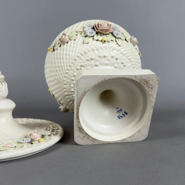 White Porcelain Vase with Lid from Capodimonte, 1960s For Sale - Image 8 of 11
