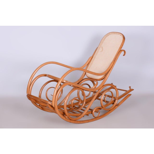Art Deco Beech Rocking Chair with Footrest attributed to Thonet, Czech, 1920s For Sale - Image 16 of 18