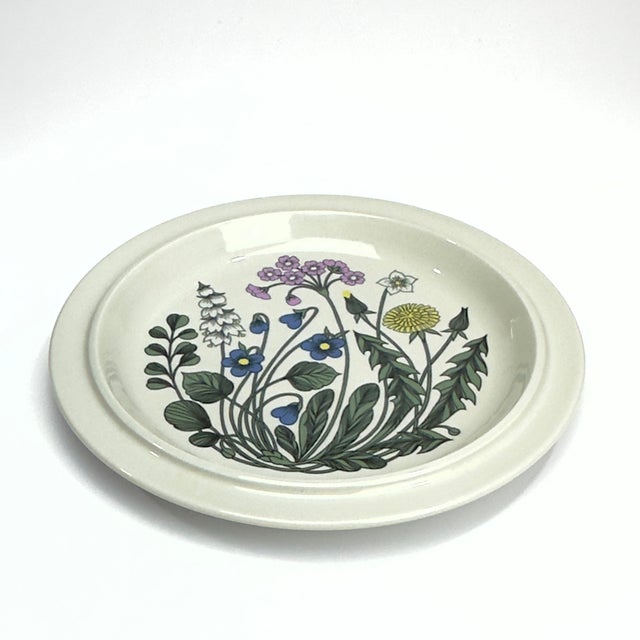 1970s Vintage Arabia Finland "Flora" Stoneware Platter Designed by Esteri Tomula & Ulla Procopé (1979–1981) Mid-Century Scandinavian Design For Sale - Image 5 of 13