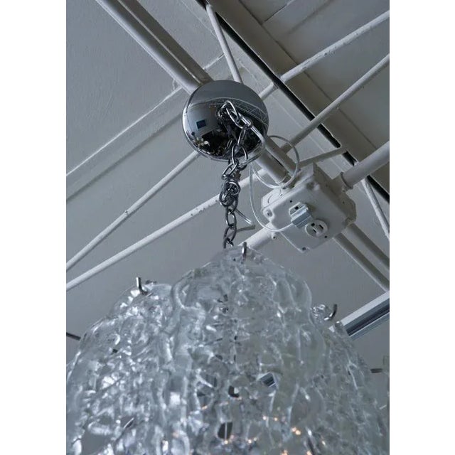 1970s Vintage Murano Italian Mazzega White Glass Pretzel Pendants Chandelier With Nickel Silver Cage For Sale - Image 5 of 8