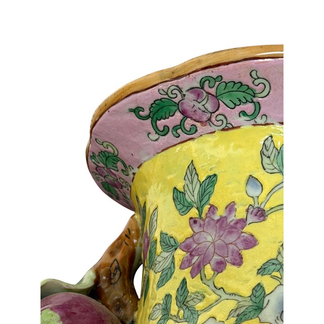 1980s Vintage United Wilson Juwc Chinoiserie Famille Jaune Porcelain Vase With Pomegranate Handles For Sale - Image 5 of 8