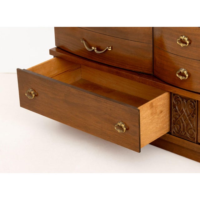 Bassett Furniture Walnut Chest of Drawers For Sale In New York - Image 6 of 10