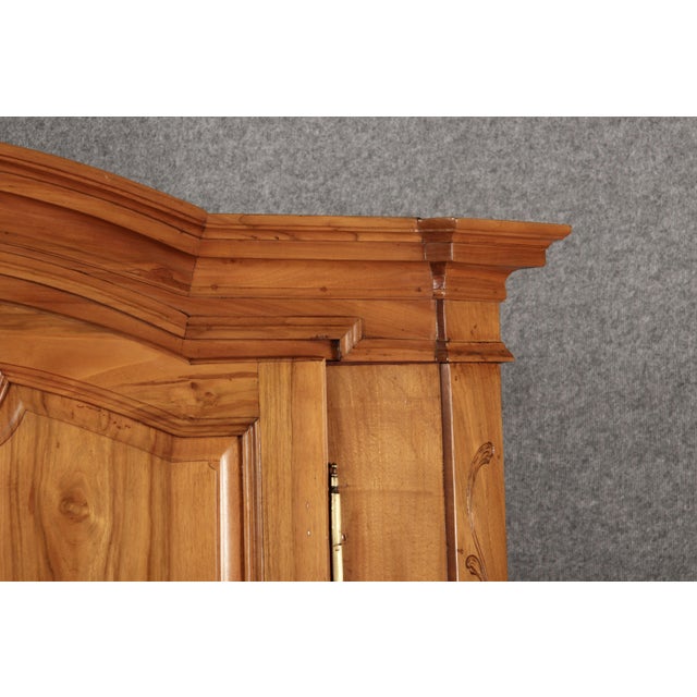 Baroque Cabinet in Walnut with Carvings, 1800s For Sale - Image 17 of 18