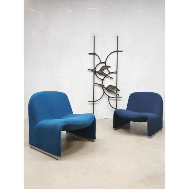 This special vintage brutalist bird wall sculpture is a true 'object' for your wall. A unique piece that will look great...