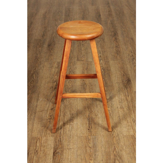 Thomas Moser Pair Of Cherry Splay Leg Counter Stools For Sale - Image 12 of 18