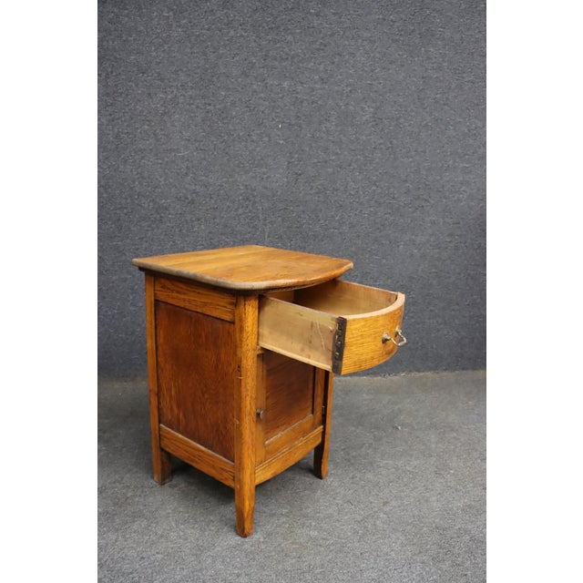 Victorian Quarter Sawn Oak Commode With Drawer and Cabinet For Sale - Image 4 of 8