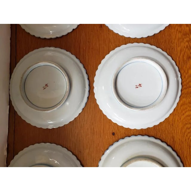 Set of 8 Circa 1920 Japanese Kakiemon Porcelain Floral Bird Scalloped Edge Plates For Sale - Image 12 of 12