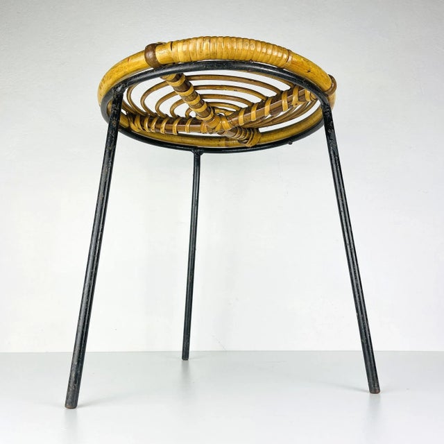 Mid-Century wicker bamboo stool was made in Italy in the 1950s. The bamboo stool is strong, stable. In good vintage...