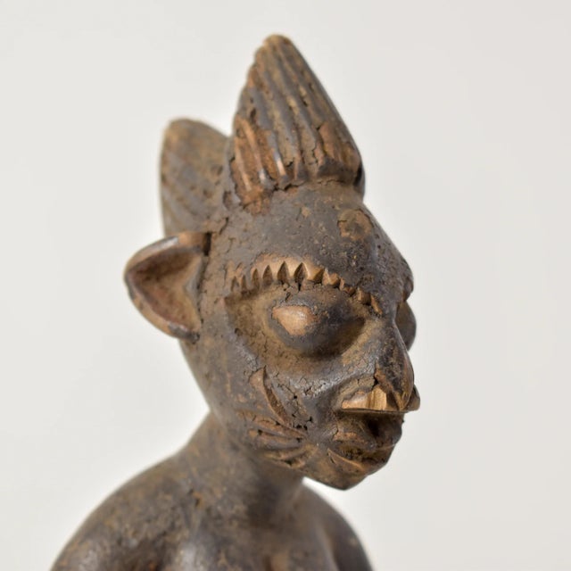 Early 20th Century Yoruba Ibeji Female Miniature Figure 10 Inch on Base Nigeria For Sale - Image 9 of 9