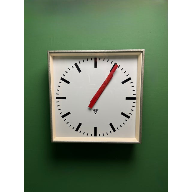 Large Czech Industrial Square Factory Clock from Pragotron, 1970s For Sale - Image 9 of 9