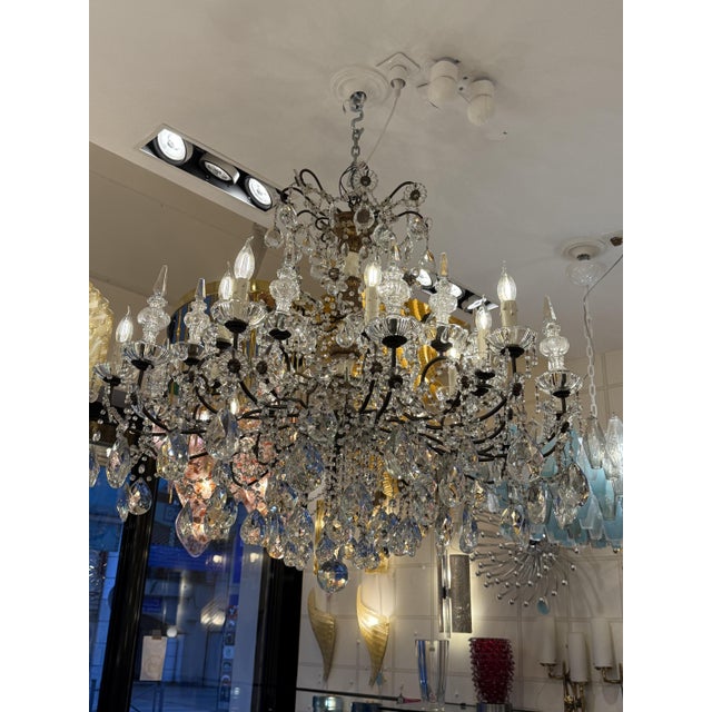 19th Century Italian Neoclassical Giltwood and Crystal Chandelier For Sale - Image 4 of 18