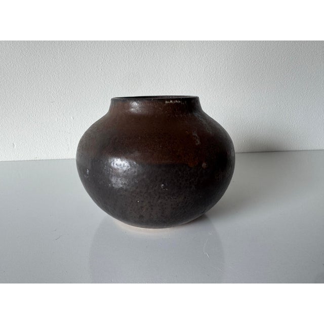 1980’s Vintage Organic Brown Glazed Studio Pottery Vase, Unsigned For Sale In Miami - Image 6 of 10