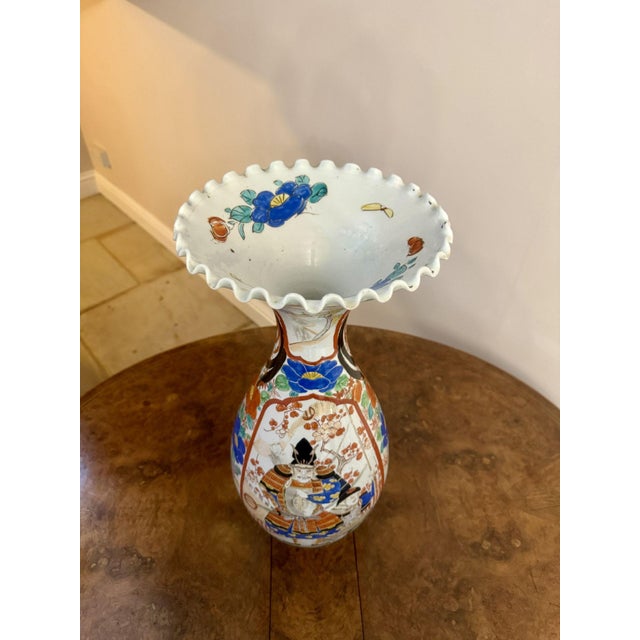 White Large Antique Japanese Imari Vase, 1900 For Sale - Image 8 of 10