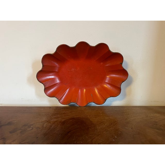 Antique 19th Century French Scarlet Lacquer Papier Mache Scalloped Oval Tray or Bowl For Sale - Image 4 of 13