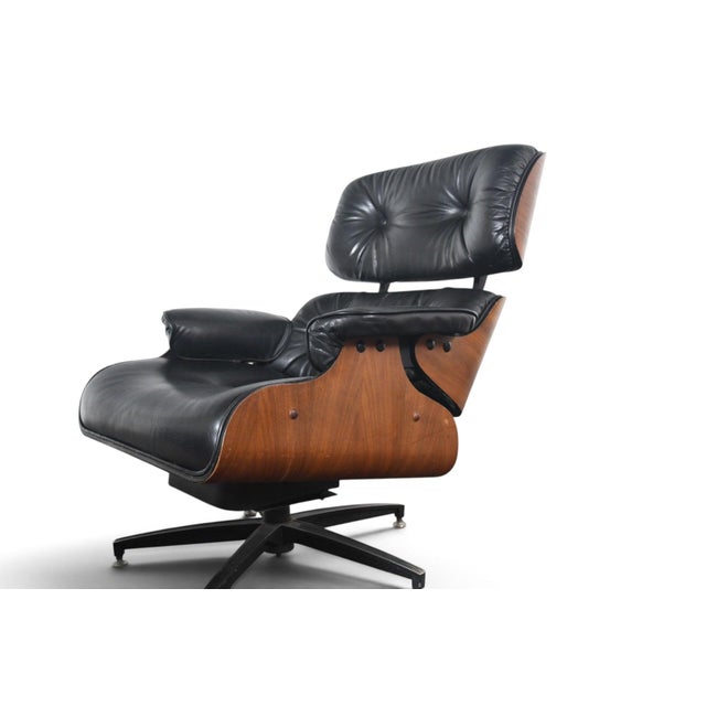 Mid-Century Modern 1970s Walnut + Leather Lounge Chair and Ottoman For Sale - Image 3 of 11