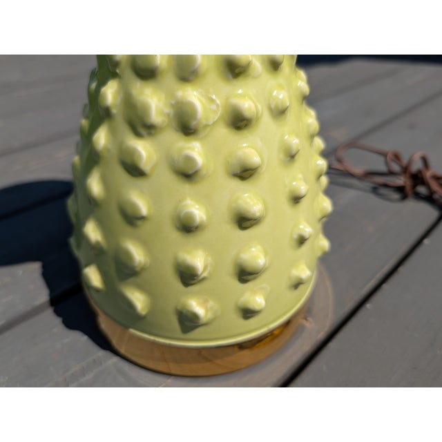 1950s Vintage Mid Century Atomic Ceramic Lamp Base Light Lime Green and Gold With Marble Finial 1950s For Sale - Image 5 of 18
