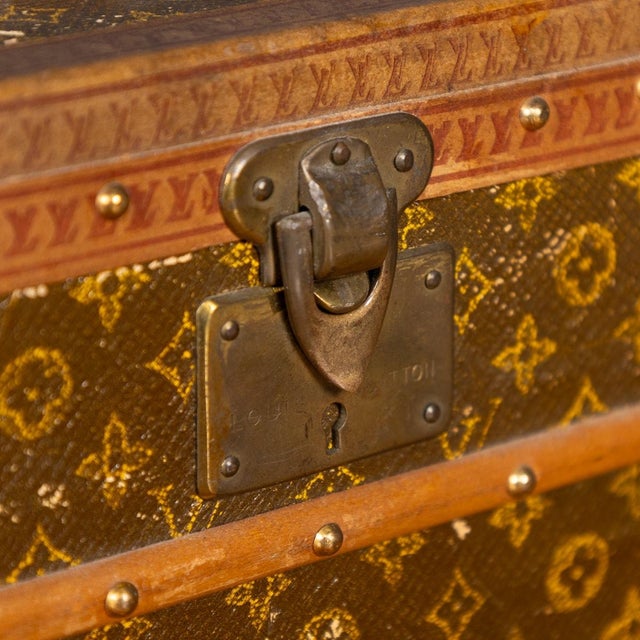 20th Century Louis Vuitton Malle Fleurs Trunk in Monogram Canvas, France, 1910s For Sale - Image 9 of 18