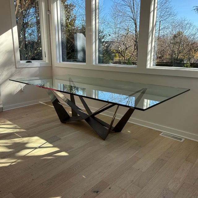 Cantoni Skorpio Keramik Dining Table An Italian made beauty. The Skorpio Keramik offers the best of both worlds! Its clear...