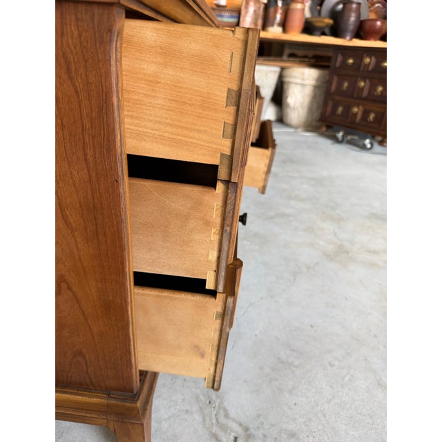 1970s Mid-Century Burl Wood Three-Drawer Nightstands – Pair For Sale - Image 12 of 13