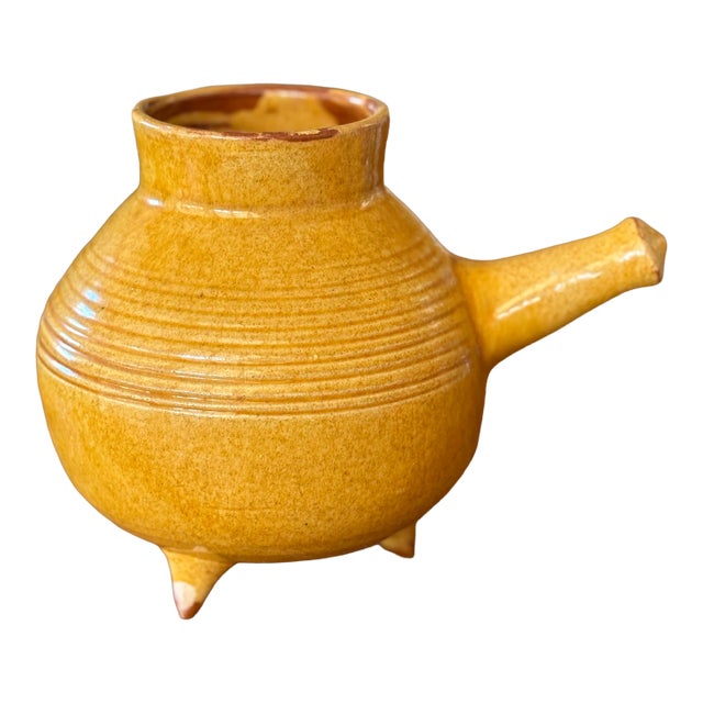 Mid 20th Century Danish Studio Pottery Vessel – Finske Landsby Odense, Sculptural Tripod Form For Sale