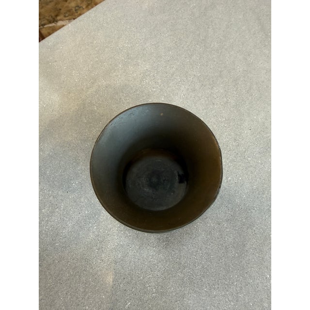 1970s Vintage Gucci Pewter Desk Pen Holder With Leather Base For Sale - Image 5 of 7