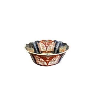 Antique Japanese Imari Scallop Shaped Edge Bowl, 1900 For Sale