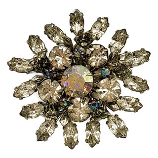 Vintage Glam Rhinestone Snowflake Starburst Brooch Silver Tone For Sale