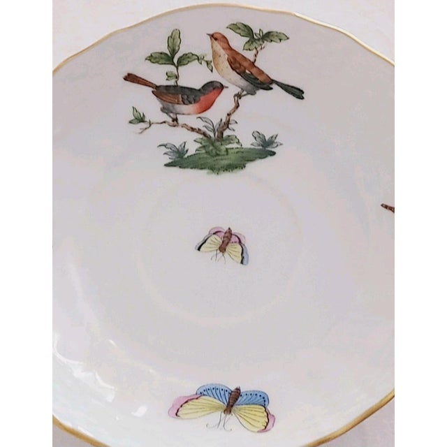 Traditional 1930s Herend Rothschild Bird Gold Scalloped Edge Tea Cup Saucer For Sale - Image 3 of 4