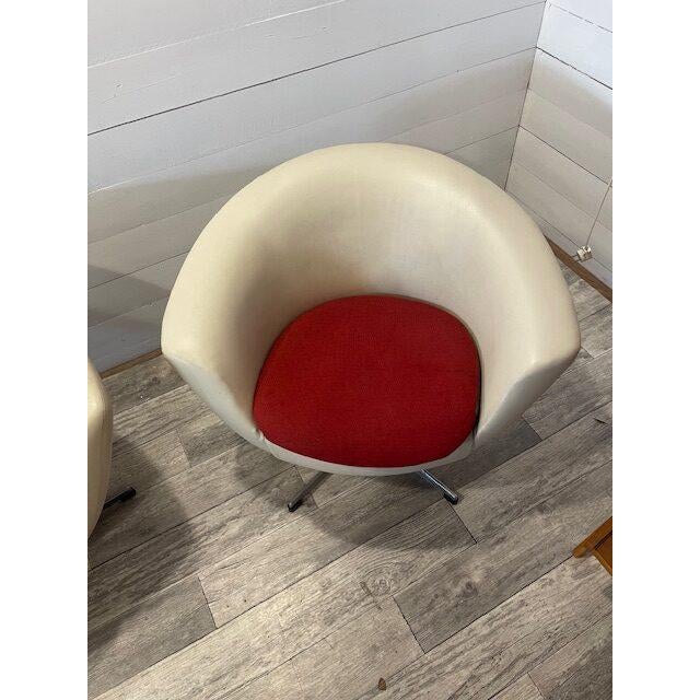 Vintage Cream Swivel Chairs, 1970, Set of 2 For Sale - Image 4 of 11