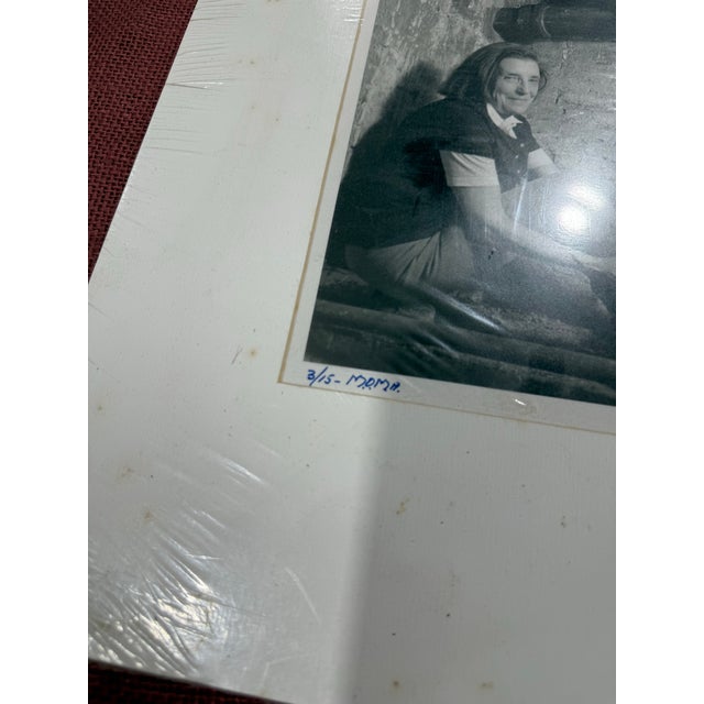 photograph of artist Louise Bourgeois, signed by photographer Blaive Waller 3/15 Excellent condition The product is a...